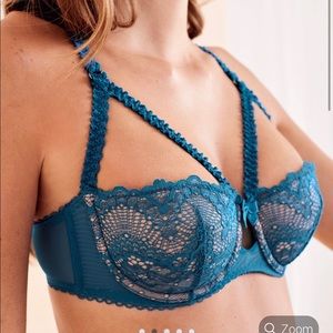 Brand new adore me set